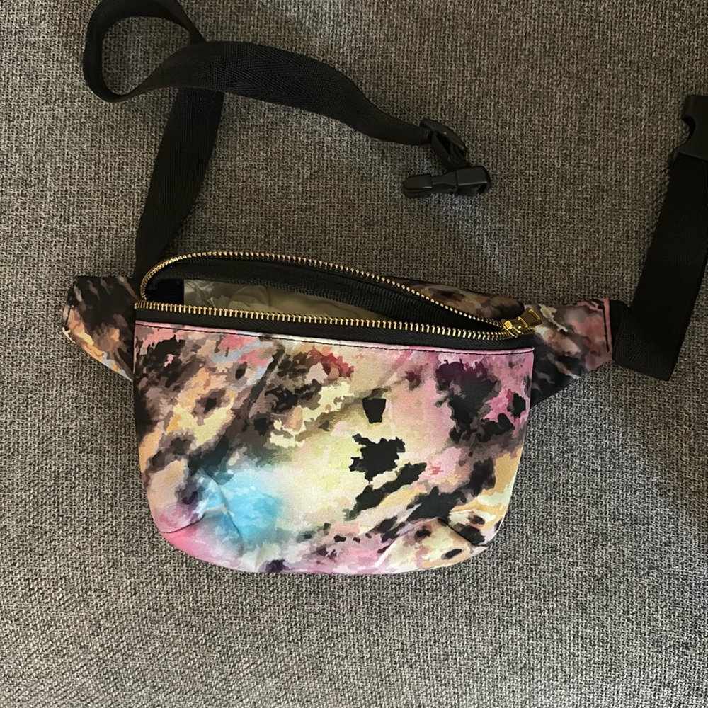 Steve Madden Belt Bag